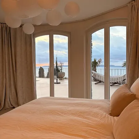 Vue Avec Piscine, Centre A Pieds Villa Le Lavandou